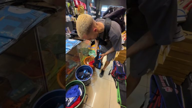 VISITO UNA TIENDA FAKE DE CAMISETAS DE FUTBOL EN LA INDIA